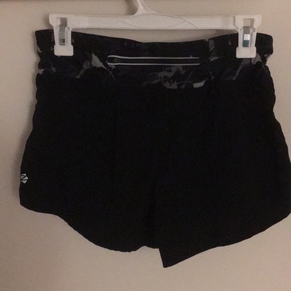 Black running shorts with inner spandex - Picture 2 of 3
